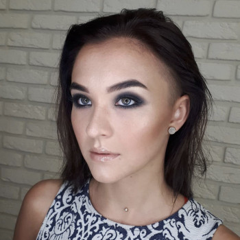 Вечерний макияж
                    Визажист Юлия Киев