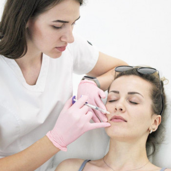 КОНТУРНА ПЛАСТИКА ГУБ