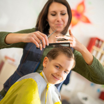 Классические и модельные стрижки
                    Парикмахерская Симпа Киев