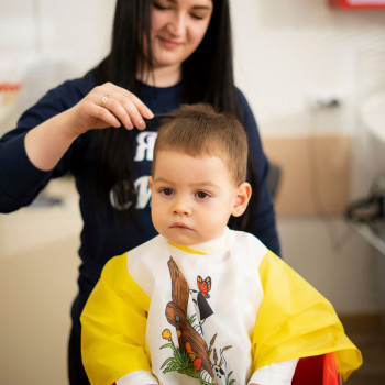 Классические и модельные стрижки
                    Парикмахерская Симпа Киев