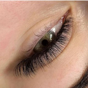 Наращивание ресниц
                    Лешмейкер Даша Житомир