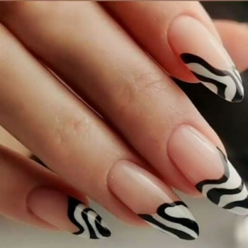 Фото из портфолио мастера Мірослава Кравець (мастер маникюра, Дрогобыч)