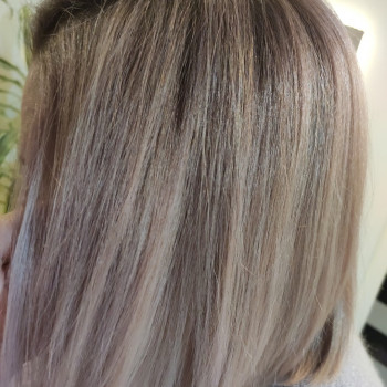 Окрашивание волос на реконструкцию, улучшает качество волос,