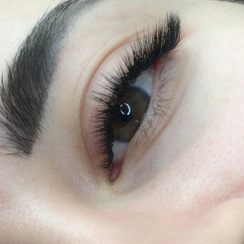 Нарощення вій 3D