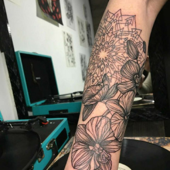 Тату орхідея мандала, фото - Тату майстер Олександра Кусковець