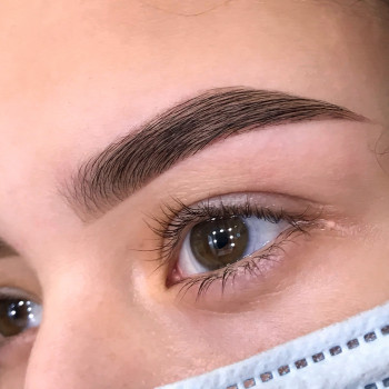 Фарбування брів фарбою
                    Візажист Оля Львів