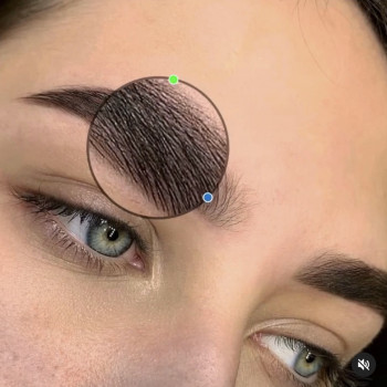 Корекція і фарбування брів