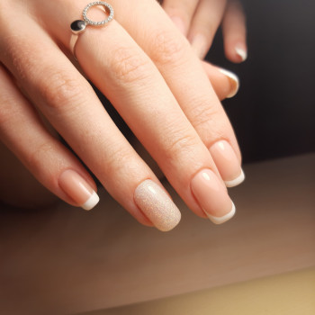 Маникюр
                    Майстер манікюру Дарья Запоріжжя