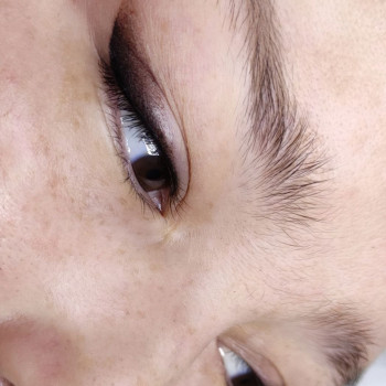 Стрелка с Лёгкой растушовкой , которая придаёт глубины вашем