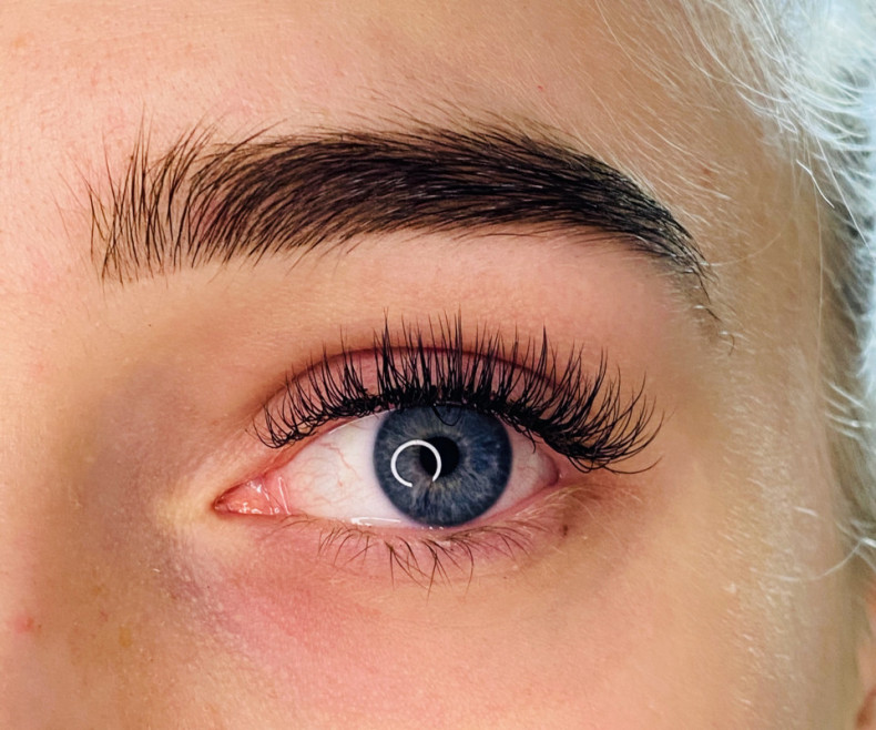 Классическое наращивание ресниц, фото -  