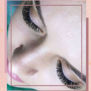 Наращивание ресниц
                    Лешмейкер Марина Миколаїв