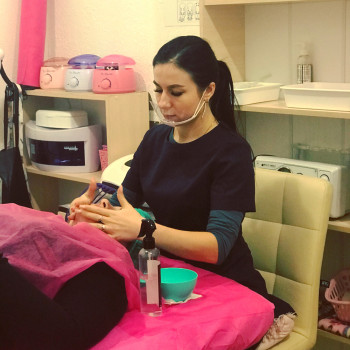 Вакуумный/вакуумно-роликовый/комби массаж лица
                    Массажист Юлия Полтава