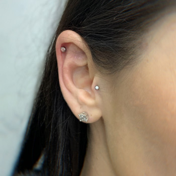 Пирсинг козелка уха "Трагус"
                    Майстер з пірсингу Татьяна Маріуполь