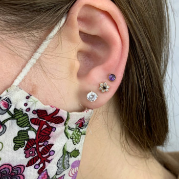 Прокол мочки уха (1)
                    Мастер по пирсингу Татьяна Мариуполь