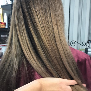 Окрашивание волос разной сложности
                    Парикмахер-модельер Наталья Запорожье