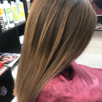 Окрашивание волос разной сложности
                    Парикмахер-модельер Наталья Запорожье