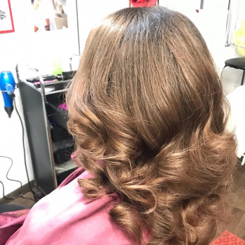 Окрашивание волос разной сложности
                    Парикмахер-модельер Наталья Запорожье