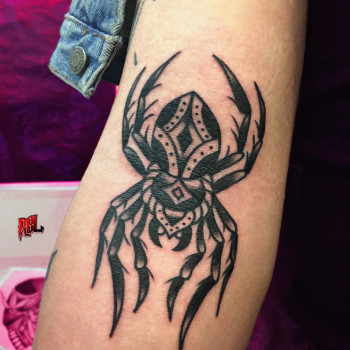Тату на руке паук, фото - Тату мастер Андрей RBL