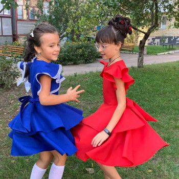 прически на выпускной