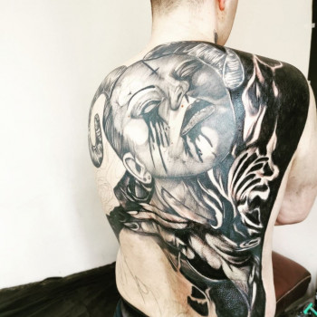 Тату для хлопців на спині блекворк, фото -  Олеся Щербина