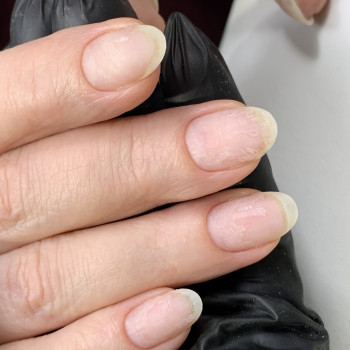 Аппаратный маникюр
                    Мастер маникюра Алина Одесса