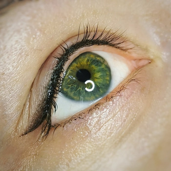 Міжвійка з легкою стрілочкою та розташуванням