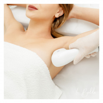 Волосся на пахвах створює дискомфорт: воно виглядає не естет