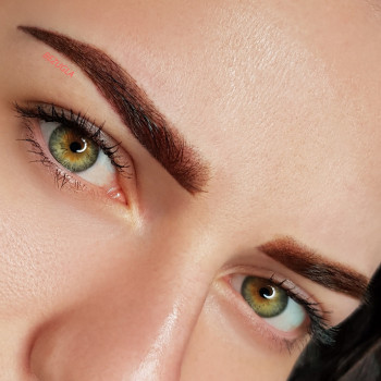 Теневой ефект бровей