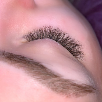 Наращивание ресниц
                    Лешмейкер Евгения Київ