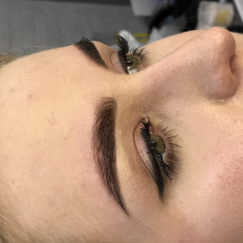 Коррекция бровей
                    Бровіст Екатерина Дніпро