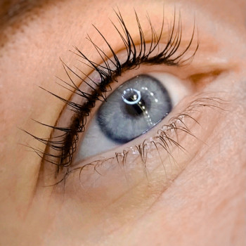 Ламинирование и окрашивание ресничек + уход