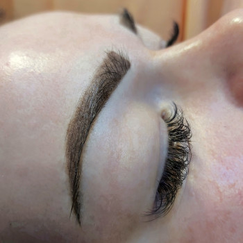 Пудровое напыление бровей сумы татуаж перманентный макияж
                    Мастер перманентного макияжа Єлизавета Сумы