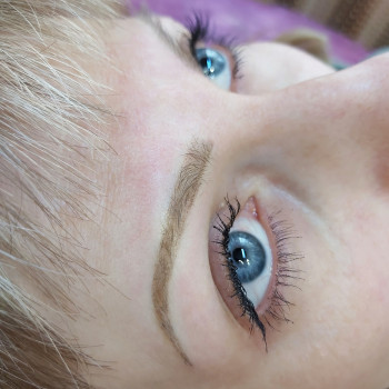 Пудровое напыление бровей сумы татуаж перманентный макияж
                    Мастер перманентного макияжа Єлизавета Сумы