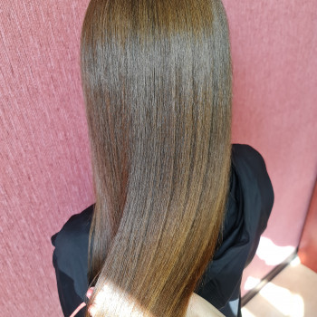 Выпрямление волос
                    Парикмахер Алина Херсон