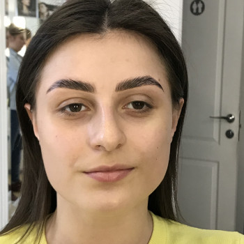 Коррекция + окрашивание бровей
                    Бровист Екатерина Днепр