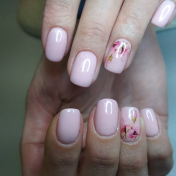 Маникюр педикюр гель-лак
                    Мастер маникюра Ирина Киев