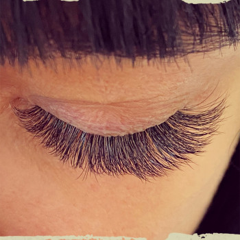 Наращивание ресниц
                    Викладач курсів краси Ирина Харків