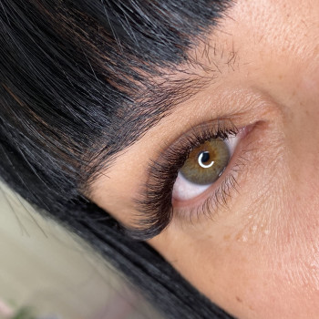 Наращивание ресниц
                    Викладач курсів краси Ирина Харків