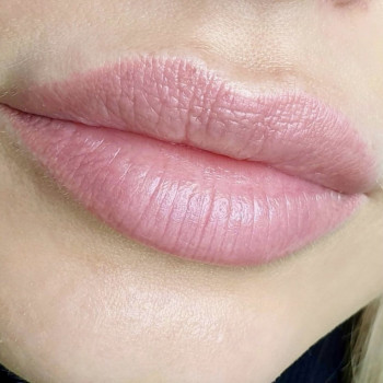 Загоєний перманент губ