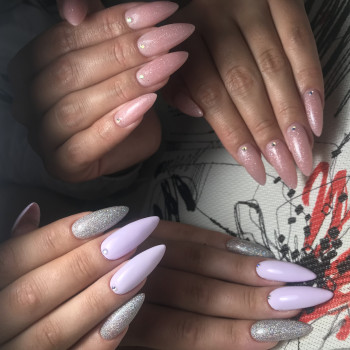 Маникюр с покрытием
                    Салон красоты Артхолл Винница