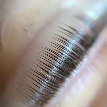 Маникюр с покрытием
                    Салон красоты Артхолл Винница