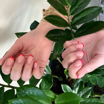 Наращивание ногтей)