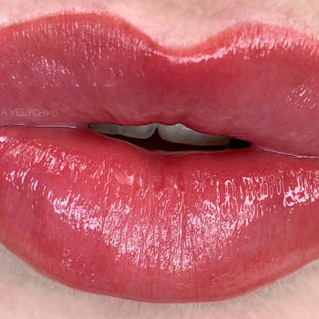 Пудрове напилення губ