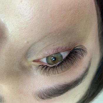 Нарощення вій