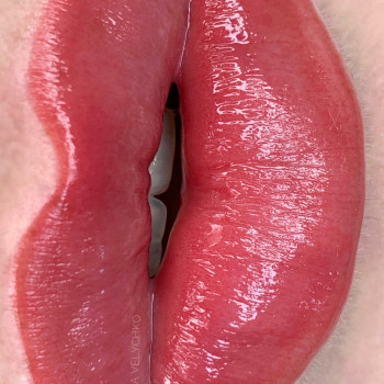 Пудрове напилення губ
                    Майстер перманентного макіяжу Світлана Хмельницький