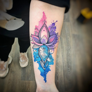 Тату лотос акварель тату, фото - Тату салон Tattoozzz!