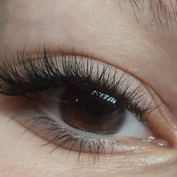 Нарощування вій
                    Студия татуажа Perfect Makeup Хмельницкий