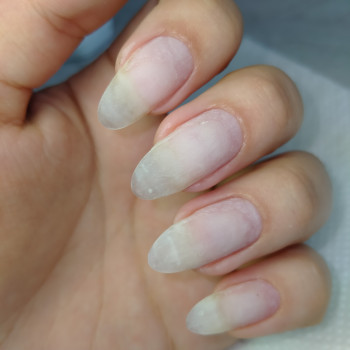 Чистый маникюр