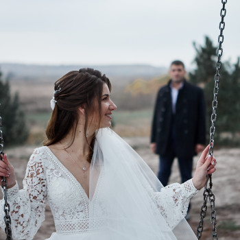 весільна фотосесія, фотосесія на гойдалці