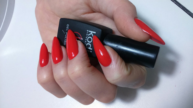 Красный всегда в моде, фото - Мастер маникюра Татьяна Амбалова